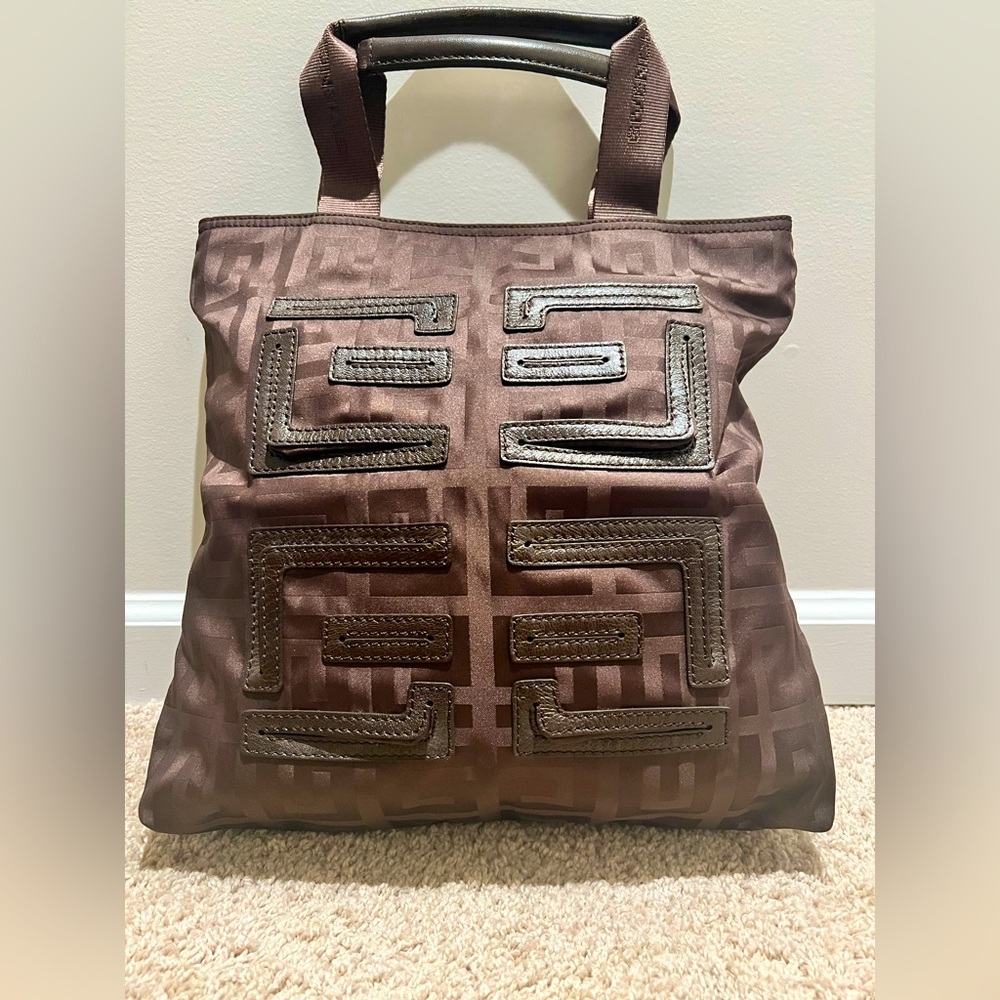 Givenchy 4G Nylon Tote in like new condition - Picture 4 of 13
